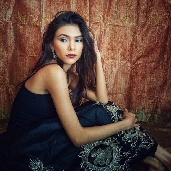 Meet your Posher, Gisela - Picture 1 of 1